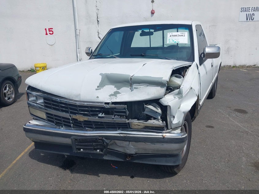 1990 Chevrolet Gmt-400 C2500 VIN: 1GCFC24K3LE255841 Lot: 45002602