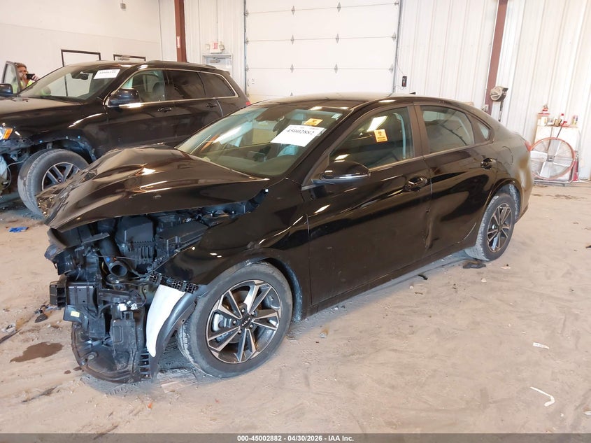 3KPF24AD1PE683339 2023 Kia Forte Lxs photo 1