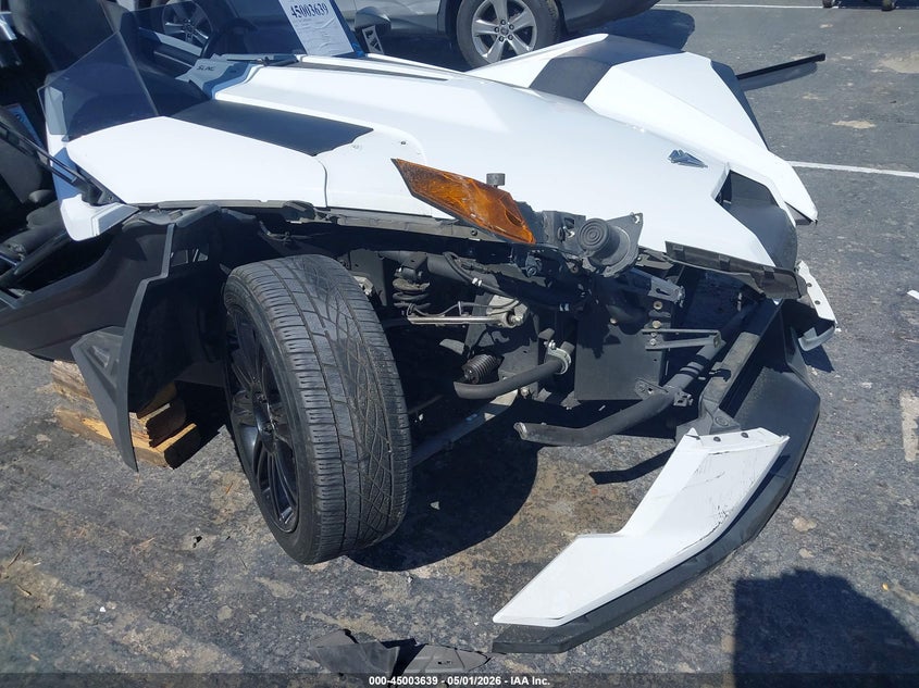 2019 Polaris Slingshot VIN: 57XAASFA9K8135731 Lot: 45003639