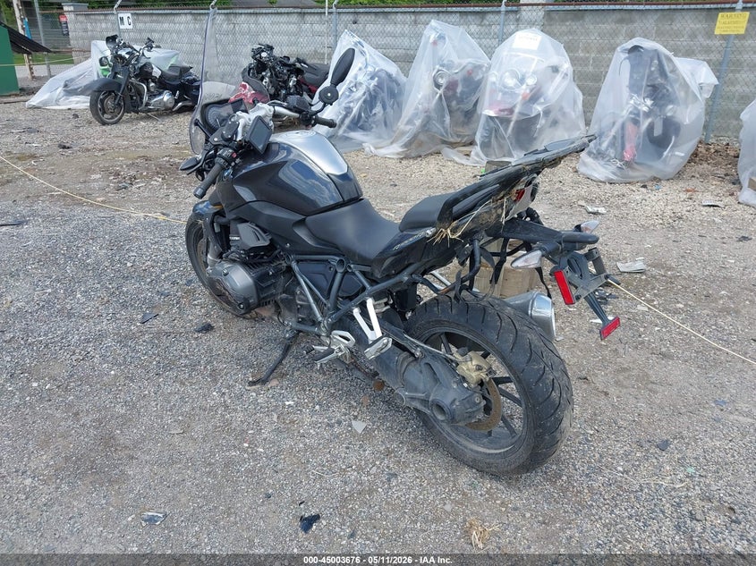 2016 BMW R1200 auction photo 3