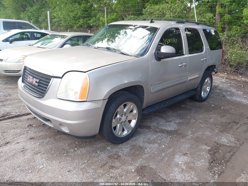 2008 GMC YUKON auction photo 2
