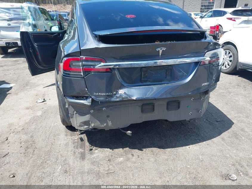 2018 Tesla Model X 100D/75D/P100D VIN: 5YJXCAE28JF122131 Lot: 45003864