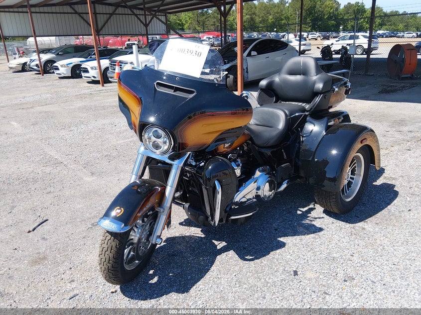 2024 HARLEY-DAVIDSON FLHTCUTG auction photo 2