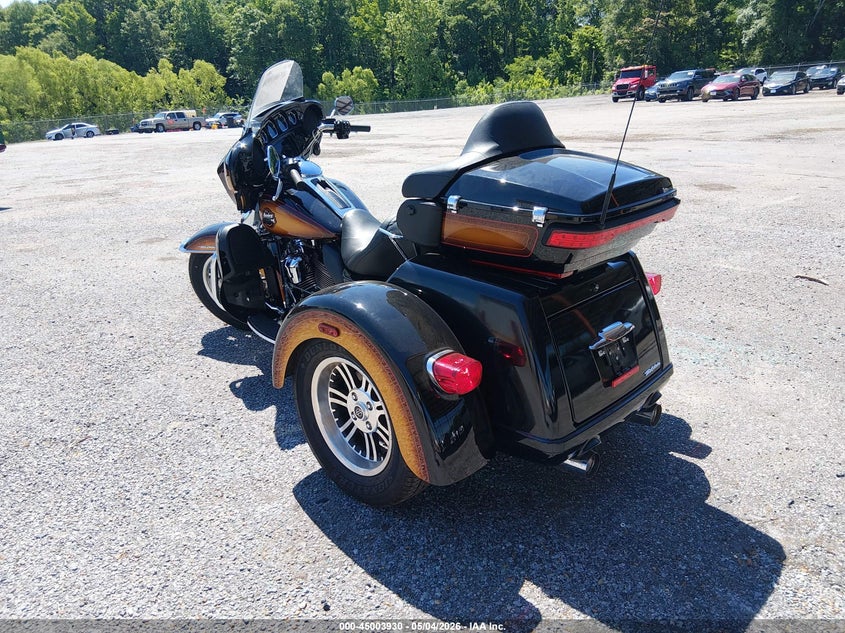 2024 HARLEY-DAVIDSON FLHTCUTG auction photo 3