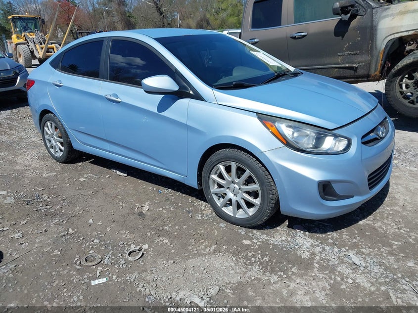 2013 HYUNDAI ACCENT GLS