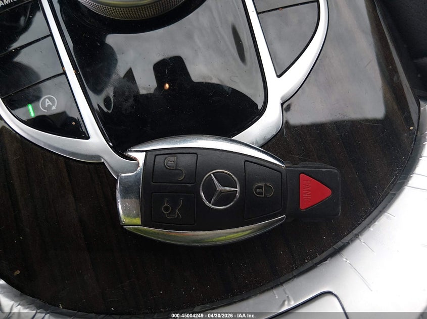 VIN 55SWF4KB2HU201599 2017 MERCEDES-BENZ C 300 4MATIC