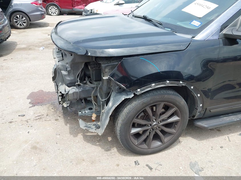 2017 FORD EXPLORER auction photo 6