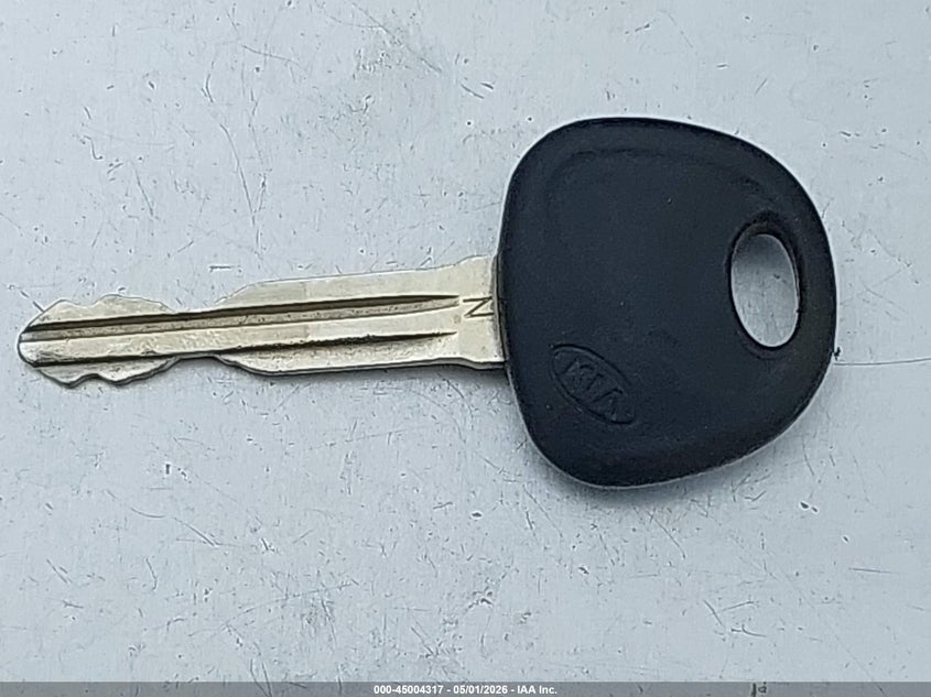 2007 Kia Rondo Lx VIN: KNAFG525X77082068 Lot: 45004317
