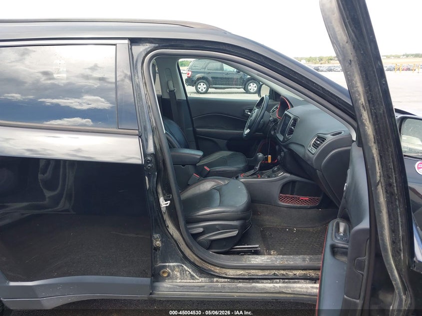2018 JEEP COMPASS auction photo 5