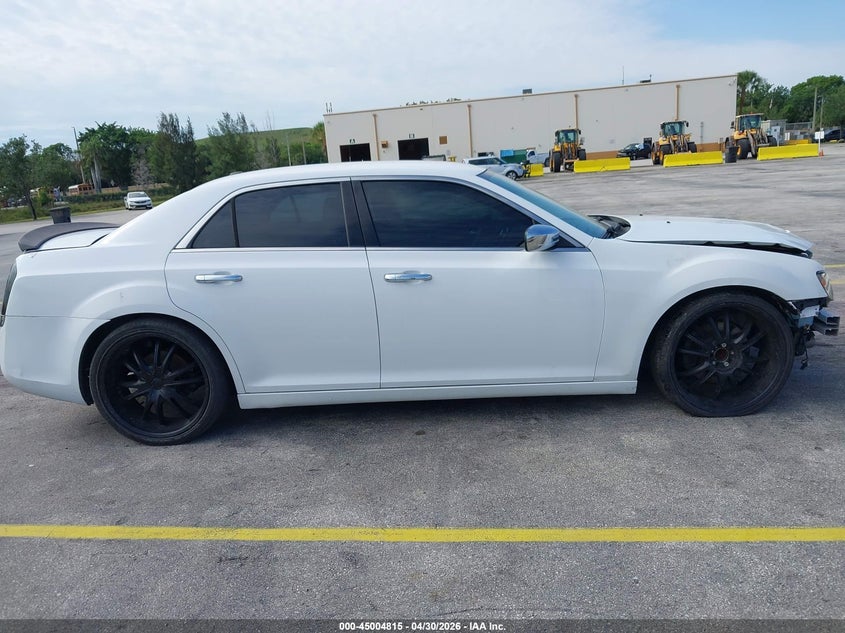 2014 Chrysler 300C VIN: 2C3CCAET6EH169685 Lot: 45004815