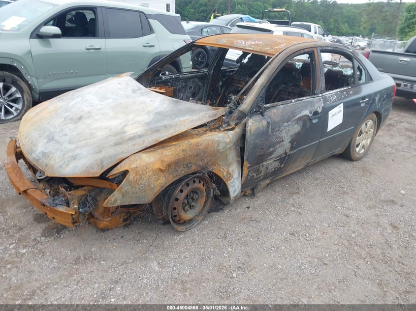 2010 HYUNDAI SONATA auction photo 2