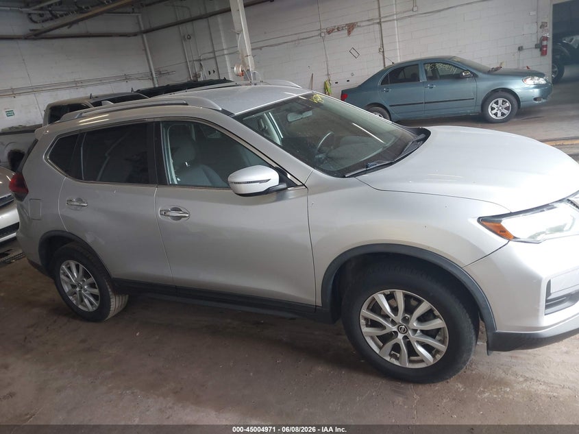VIN KNMAT2MV9JP529551 2018 NISSAN ROGUE SV