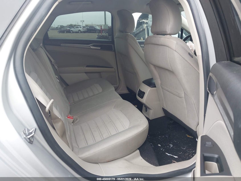 2019 FORD FUSION auction photo 8
