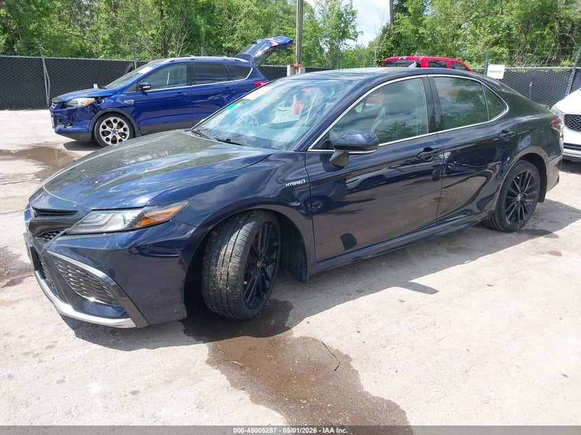 2021 TOYOTA CAMRY auction photo 2