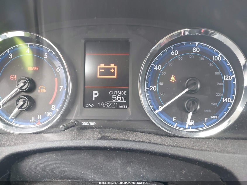 2017 TOYOTA COROLLA auction photo 7