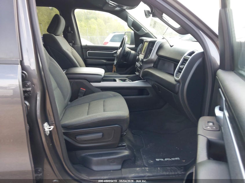 2022 RAM 1500 auction photo 5