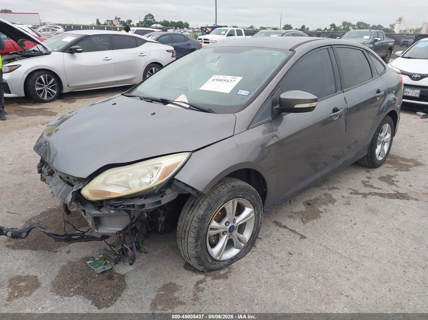 Vin: 1fadp3f22dl351588, lot: 45502902, ford focus se 20132