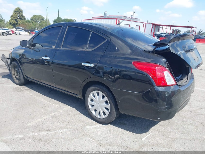 2019 NISSAN VERSA auction photo 3