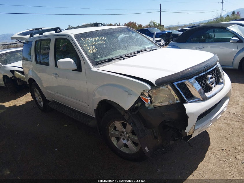 2011 NISSAN PATHFINDER SV