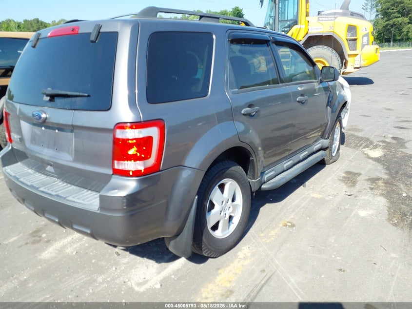 Vin: 1fmcu0d74akd31156, lot: 45503257, ford escape xlt 20104