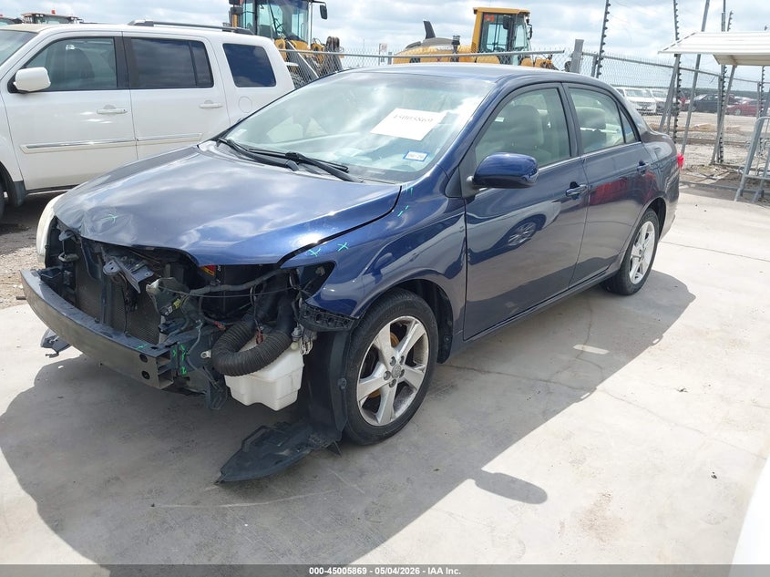 2013 Toyota Corolla Le JTDBU4EE7DJ118605 photo 1