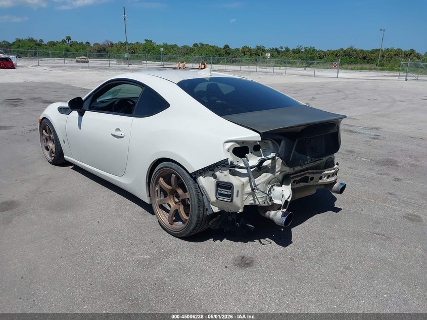 Vin: jf1znaa15l9753177, lot: 45503703, toyota 86 20203