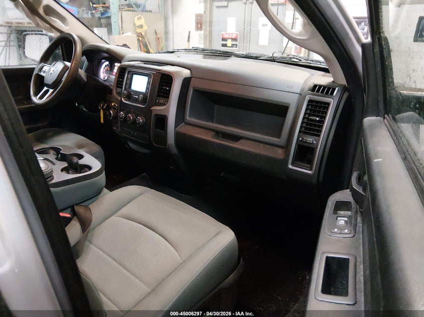 2016 RAM 1500 — zdjęcie 5