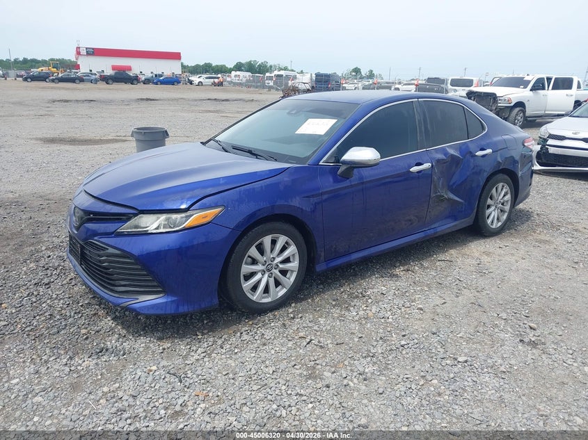 2018 Toyota Camry L/Le/Se/Xle 4T1B11HK5JU591255 photo 1