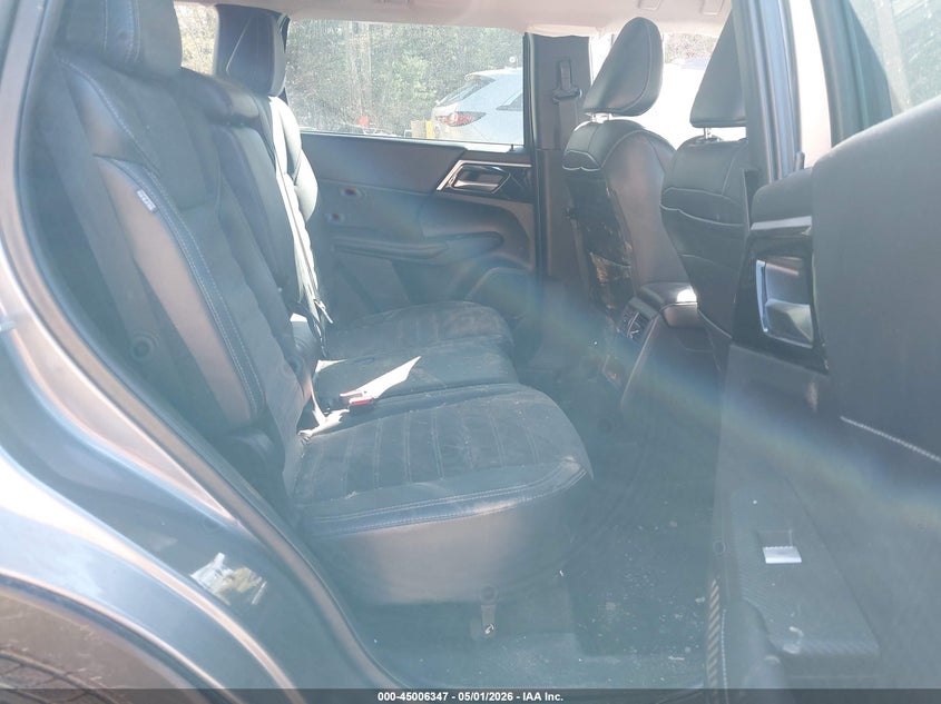 2023 MITSUBISHI OUTLANDER auction photo 8