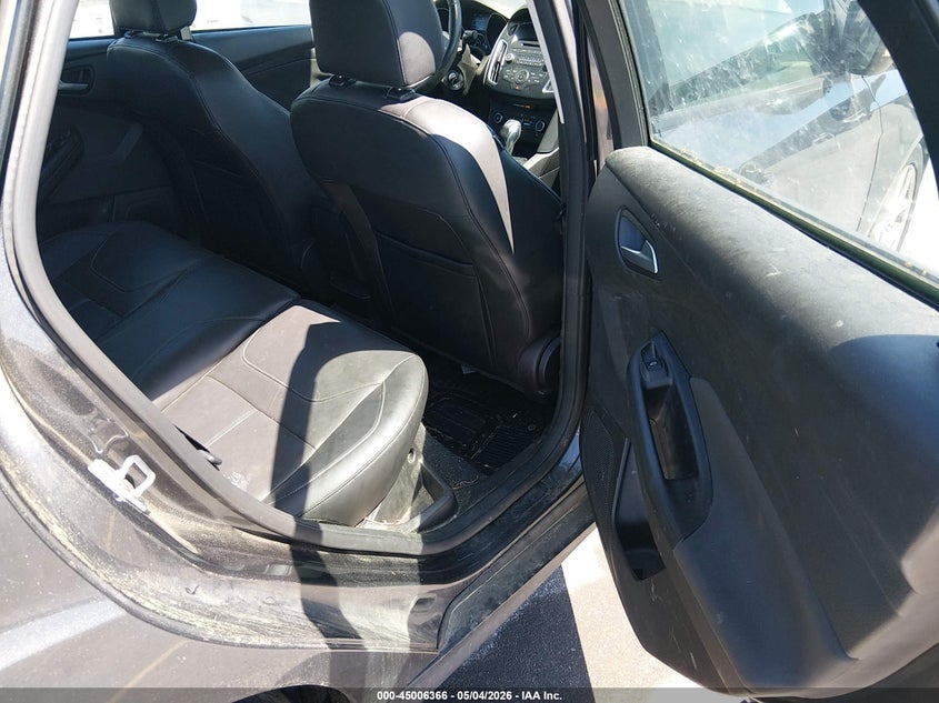 2015 FORD FOCUS auction photo 8