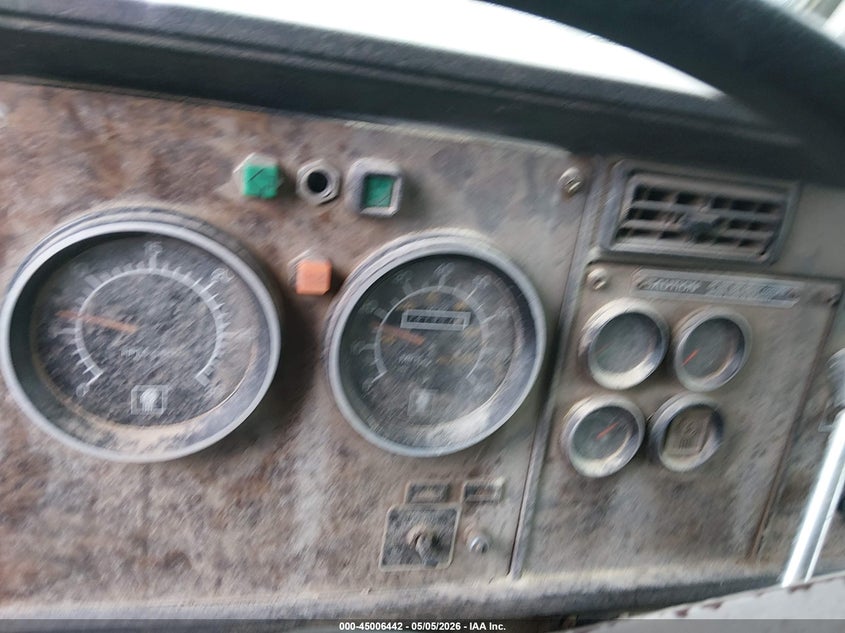 1996 KENWORTH CONSTRUCTION auction photo 6
