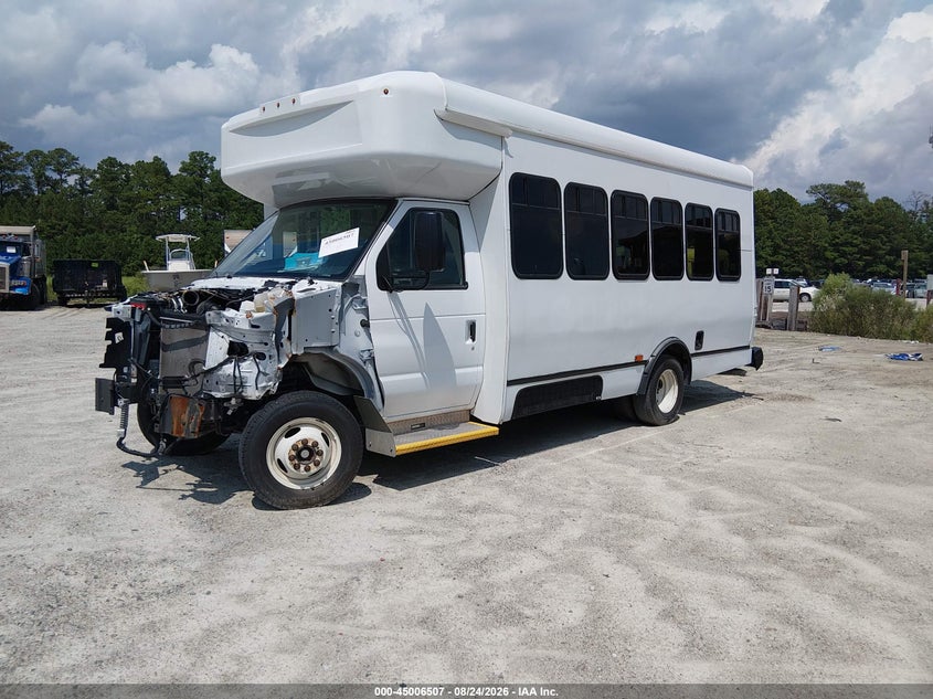 2024 FORD ECONOLINE VAN N/A