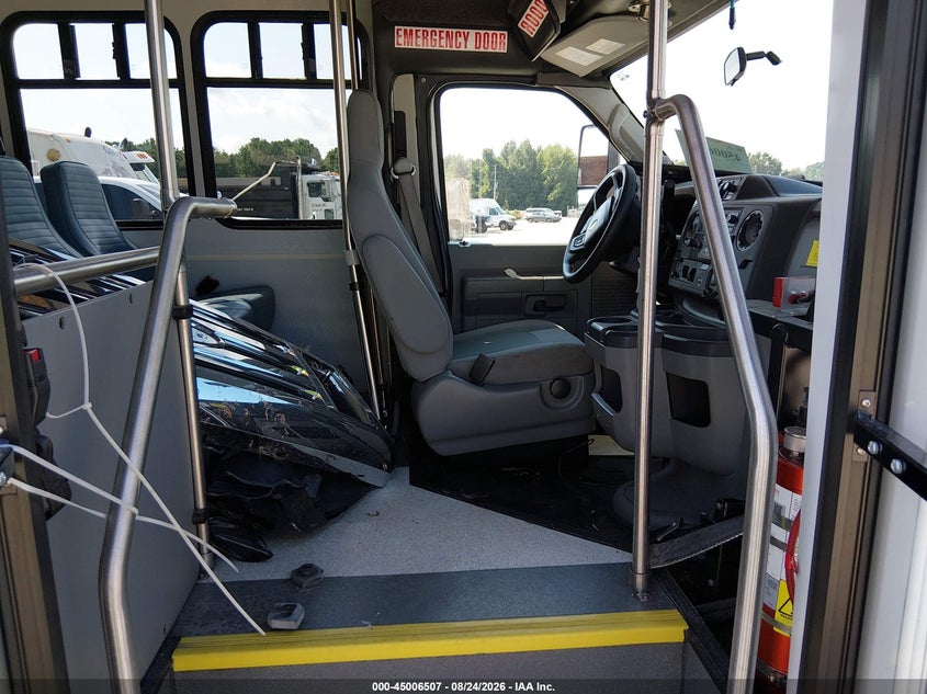 2024 FORD ECONOLINE VAN N/A