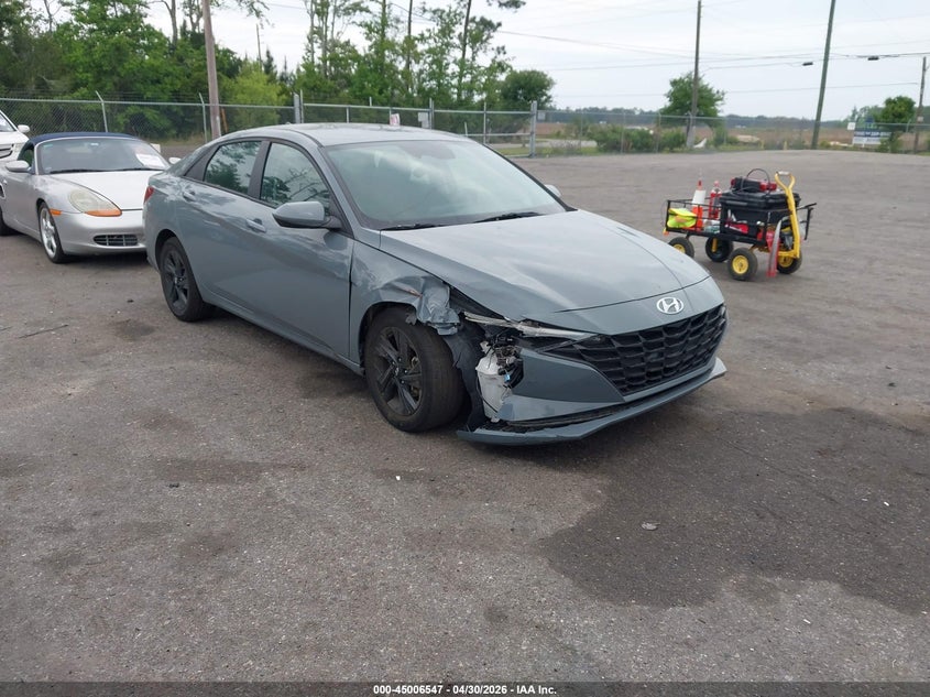 2022 Hyundai Elantra Sel