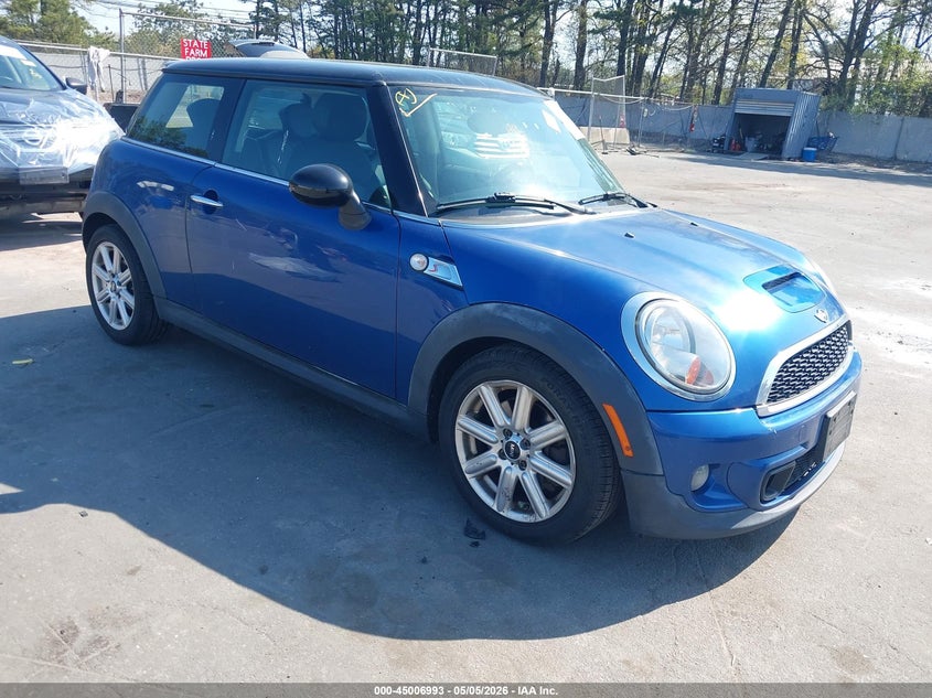 MINI HARDTOP 2013. Lot# 45006993. VIN WMWSV3C52DT396257. Photo 1