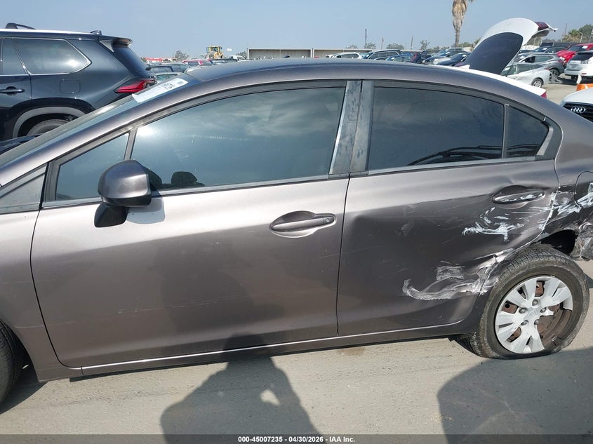 2HGFB2E5XCH513665 2012 Honda Civic 1.8 Lx grey