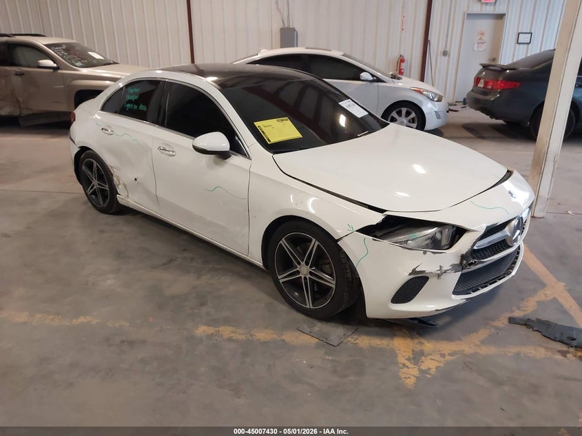 2019 Mercedes-Benz A 220