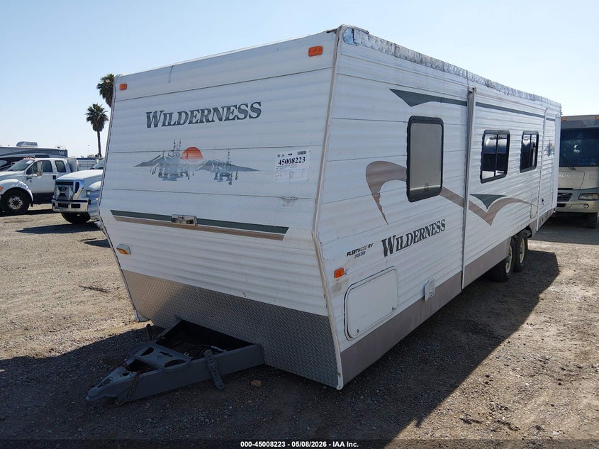 2004 FLEETWOOD WILDERNESS auction photo 2