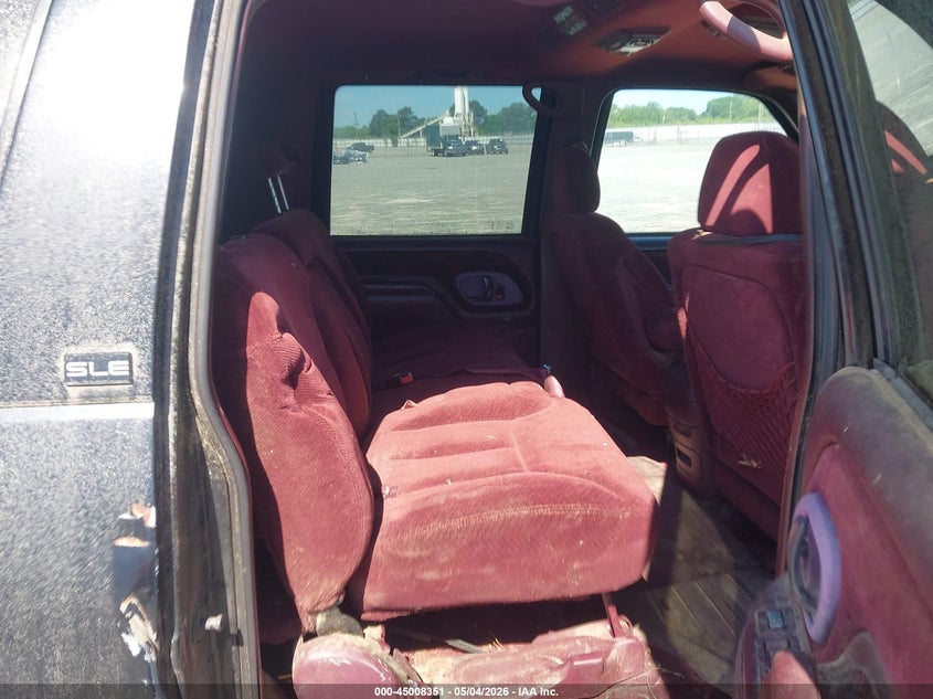 1995 GMC Suburban C1500 VIN: 1GKEC16KXSJ725697 Lot: 45008351