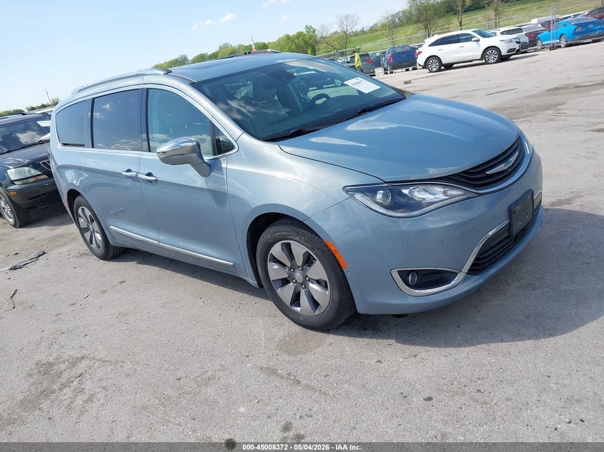 2017 Chrysler Pacifica Hybrid Platinum