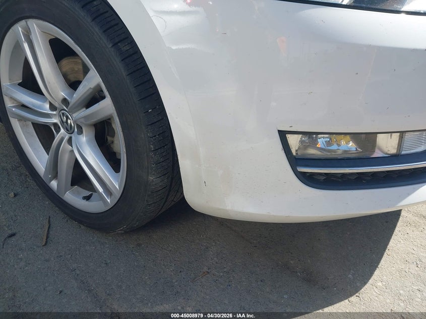 2013 Volkswagen Passat 2.0L Tdi Sel Premium VIN: 1VWCN7A38DC031059 Lot: 45008979