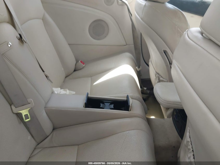 2010 LEXUS IS 250C auction photo 8