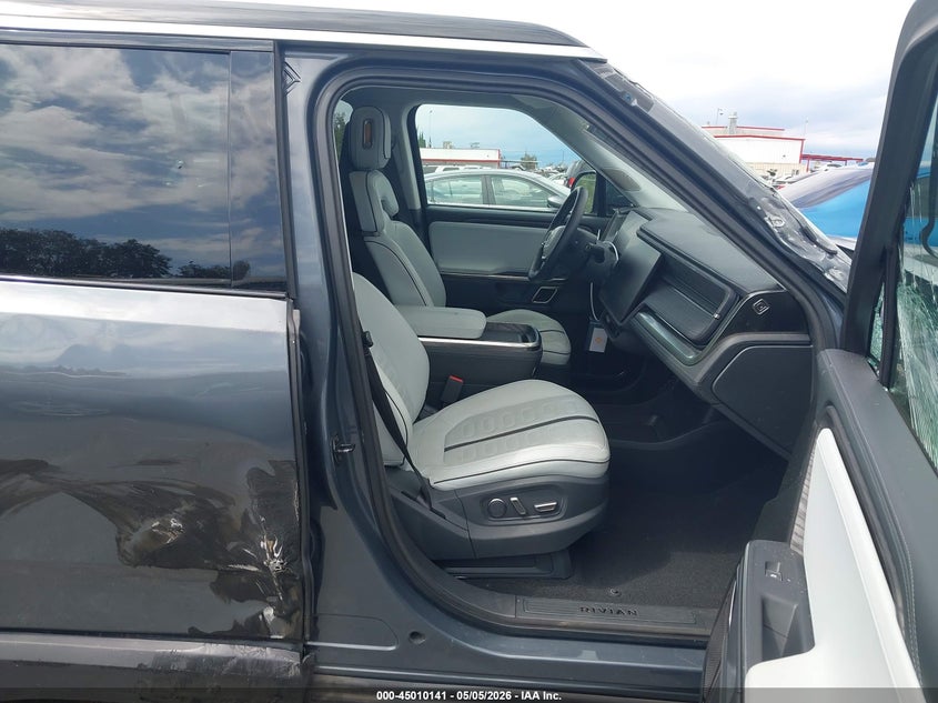 2023 RIVIAN R1S auction photo 5