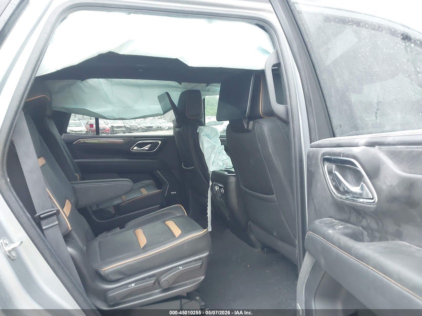 2024 GMC YUKON 4WD AT4 · Photo 8