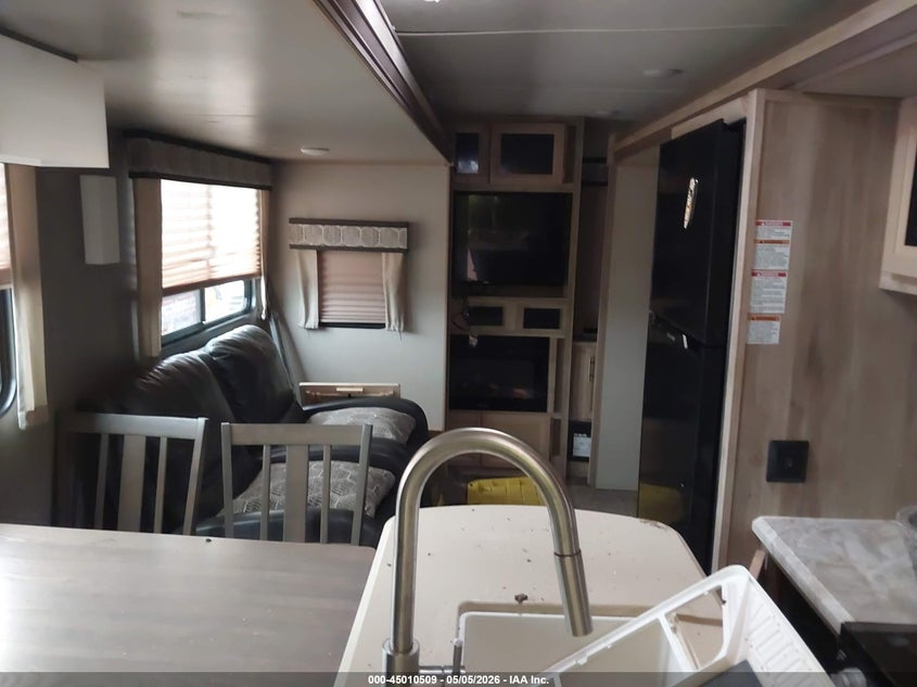 2020 COACHMEN CATALINA auction photo 7