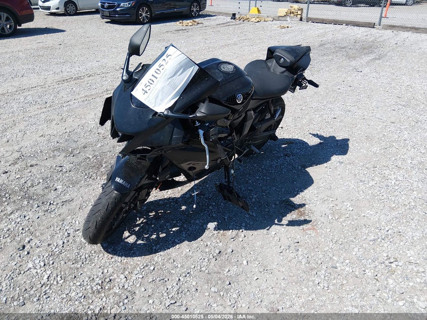 YAMAHA YZFR7 2025