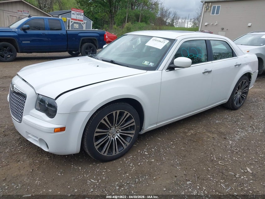 Vin: 2c3ca9ct8ah255954, lot: 45508105, chrysler 300c v8 20102