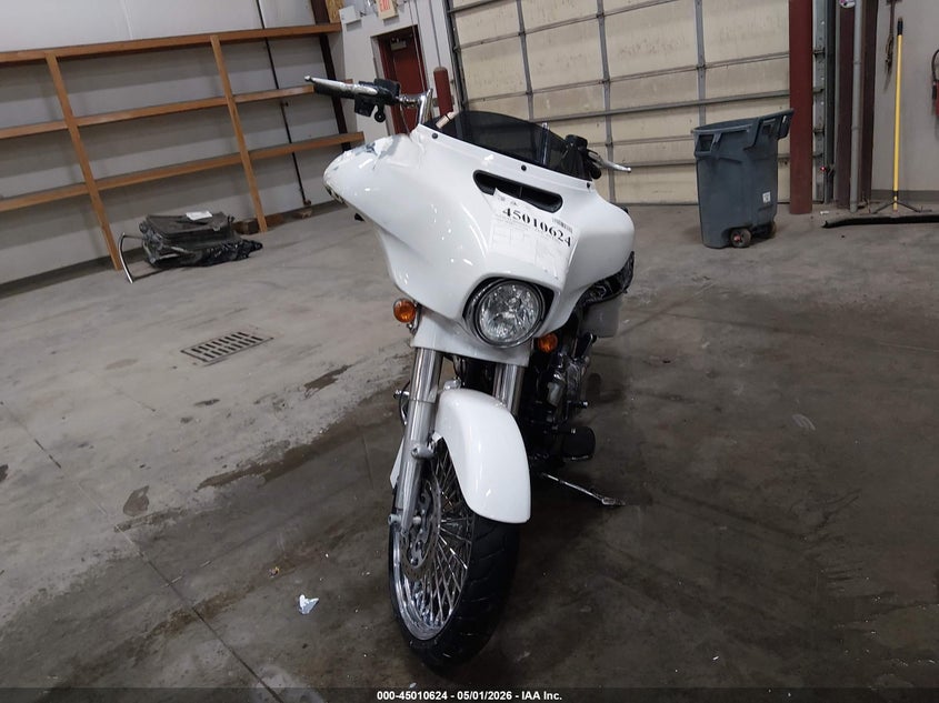 HARLEY-DAVIDSON FLHXS 2017