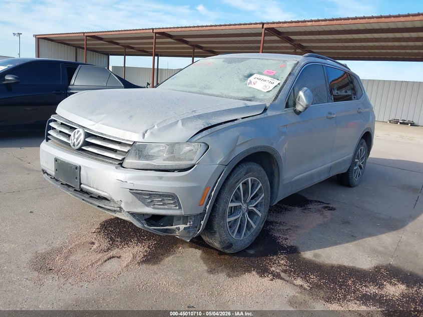 2020 VOLKSWAGEN TIGUAN auction photo 2