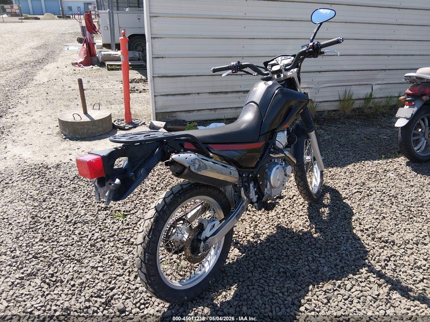 VIN JYADG24Y6HA001034 2017 YAMAHA XT250 C
